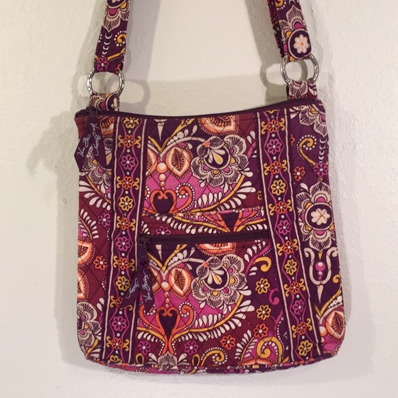 Vera Bradley Handbags - Vera Bradley hipster bag